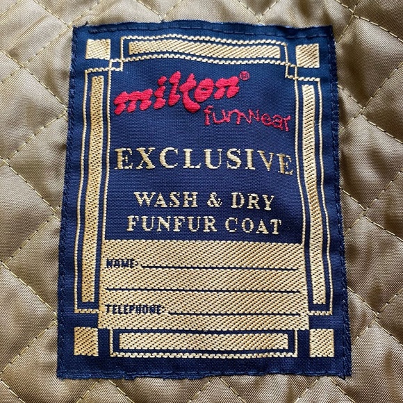 VINTAGE FAUX FUR BROWN COAT WITH BUILT IN SCARF - Picture 8 of 9